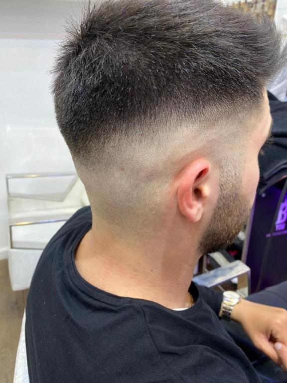 Barber shop ladies& gentlemens Barber shop ladies& gentlemens