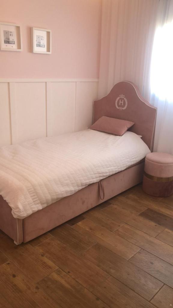 מ.ד לוגסי מעצבי רהיטים מ.ד לוגסי מעצבי רהיטים