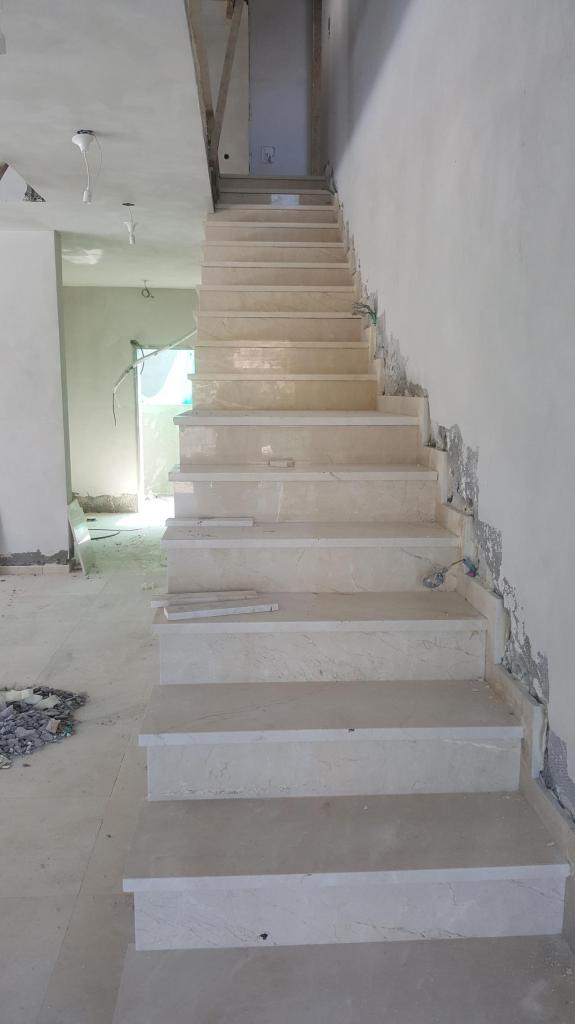 יוניק סטון יוניק סטון