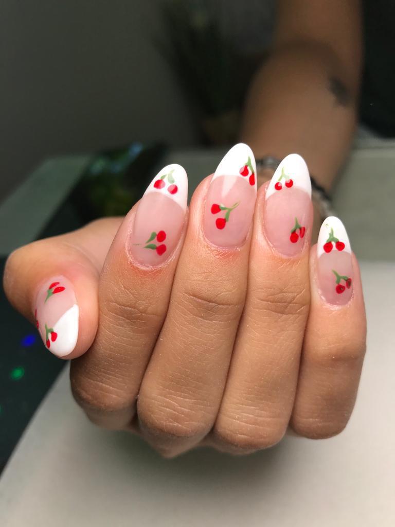 עדנה מדר עיצוב ובניית ציפורניים עדנה מדר עיצוב ובניית ציפורניים