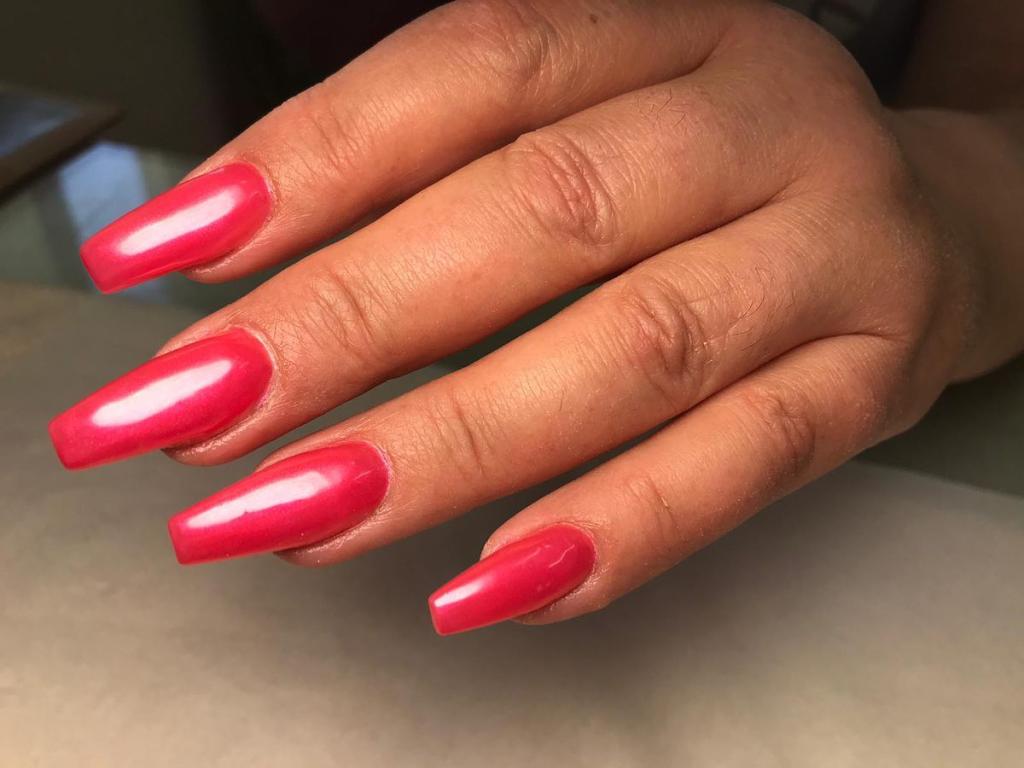 עדנה מדר עיצוב ובניית ציפורניים עדנה מדר עיצוב ובניית ציפורניים