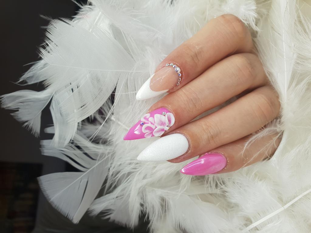 מגע הקסם של אודליה מגע הקסם של אודליה