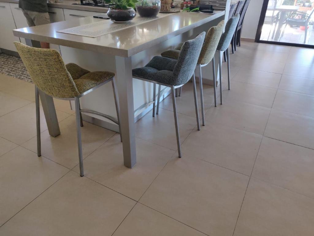 Ariel itzuvim Ariel itzuvim