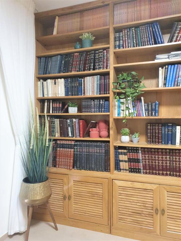 מירי אנג'ל עיצוב ואדריכלות פנים מירי אנג'ל עיצוב ואדריכלות פנים