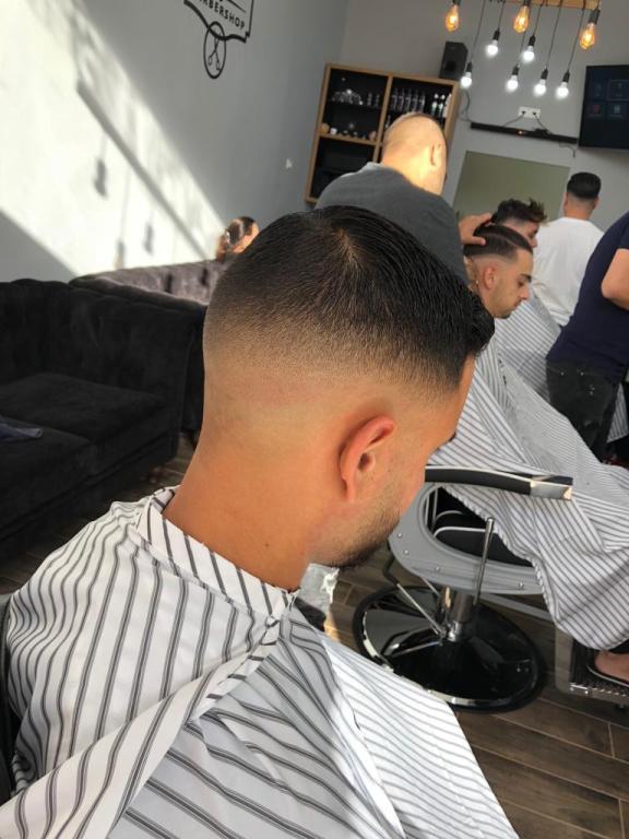 מספרת אושי כהן מספרת אושי כהן