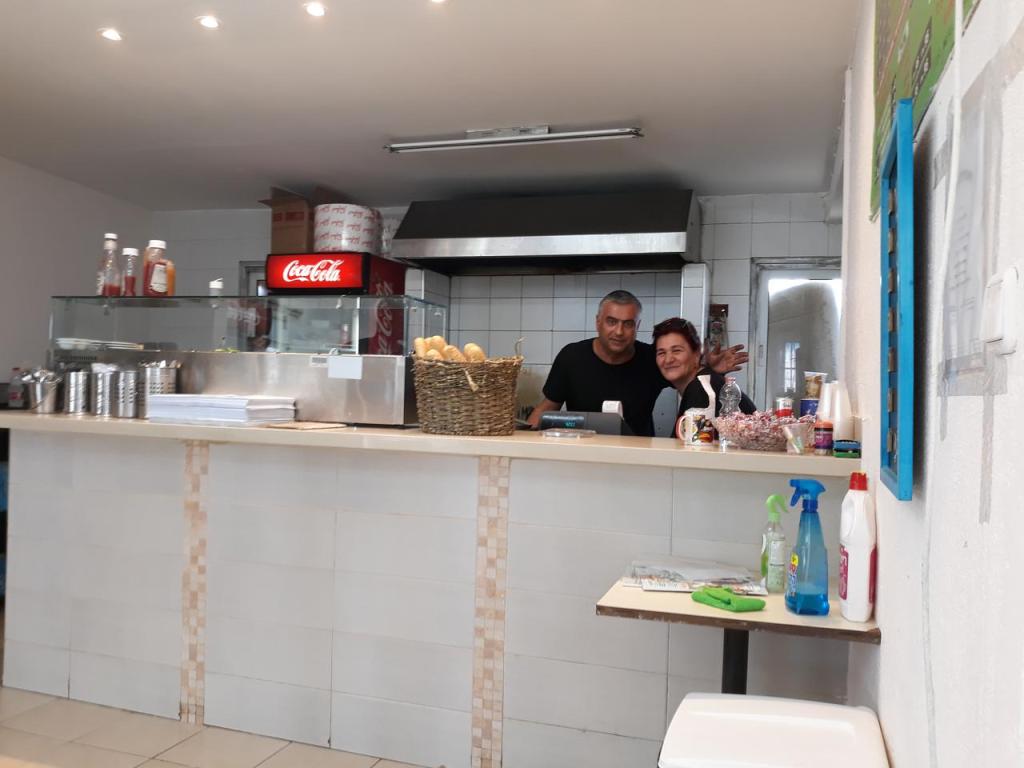 אצל פנינה המסעדה הירוקה אצל פנינה המסעדה הירוקה