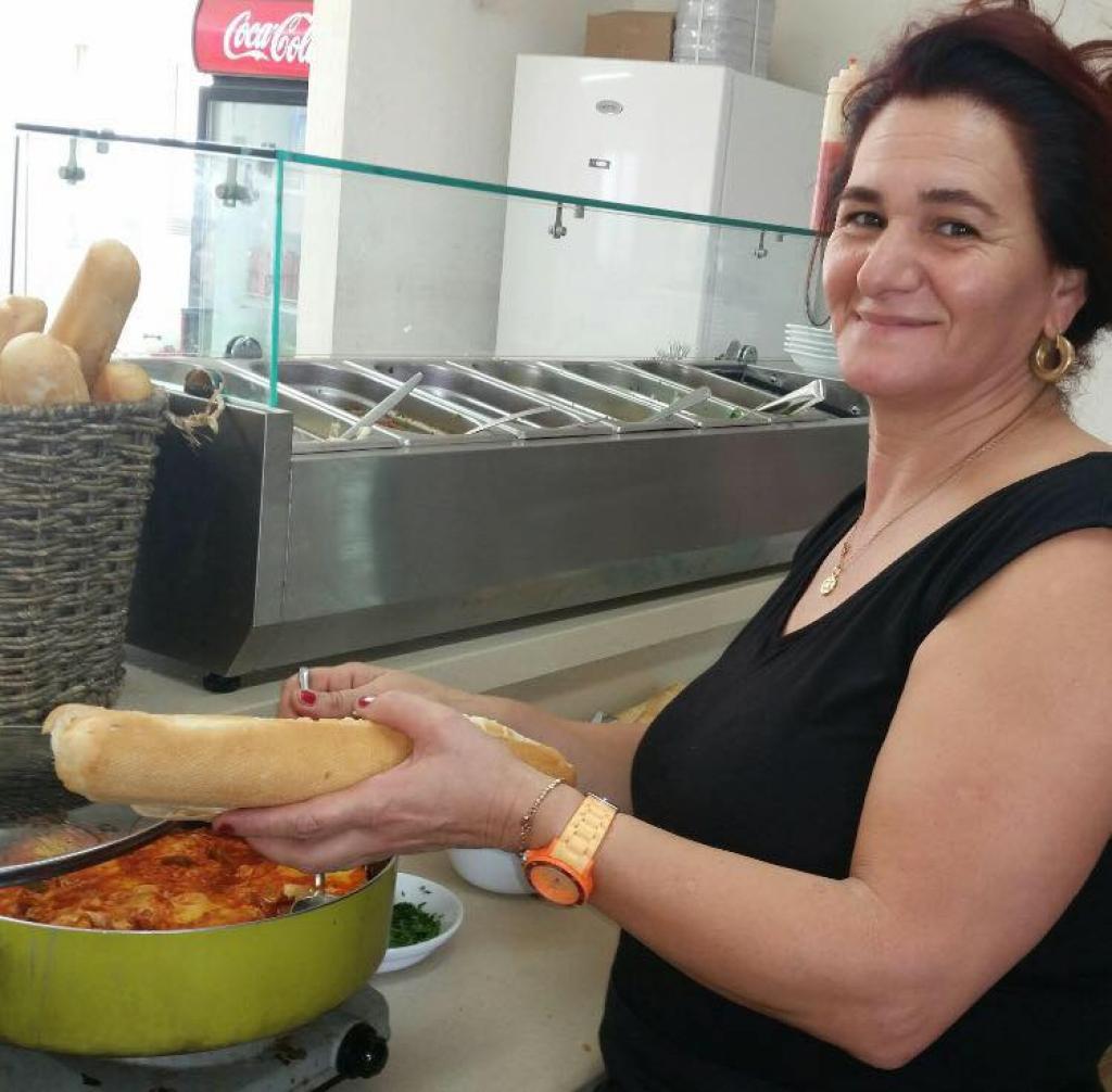 אצל פנינה המסעדה הירוקה אצל פנינה המסעדה הירוקה