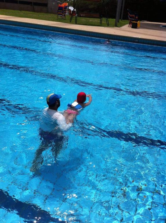 מיקי סימון מיקי סימון