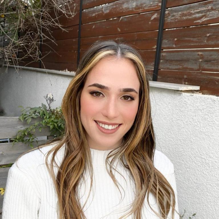 חלי ברוור איפור ועיצוב שיער חלי ברוור איפור ועיצוב שיער