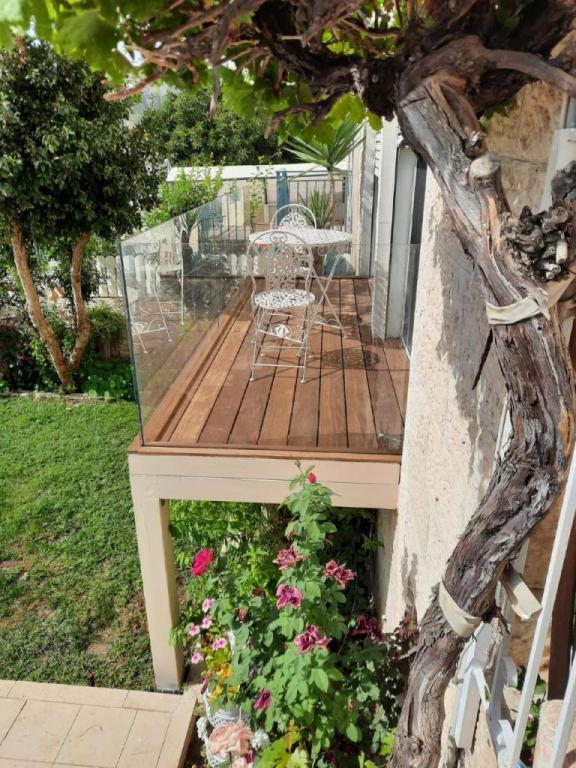 פתרונות עבודות עץ ושיפוצים כללים פתרונות עבודות עץ ושיפוצים כללים