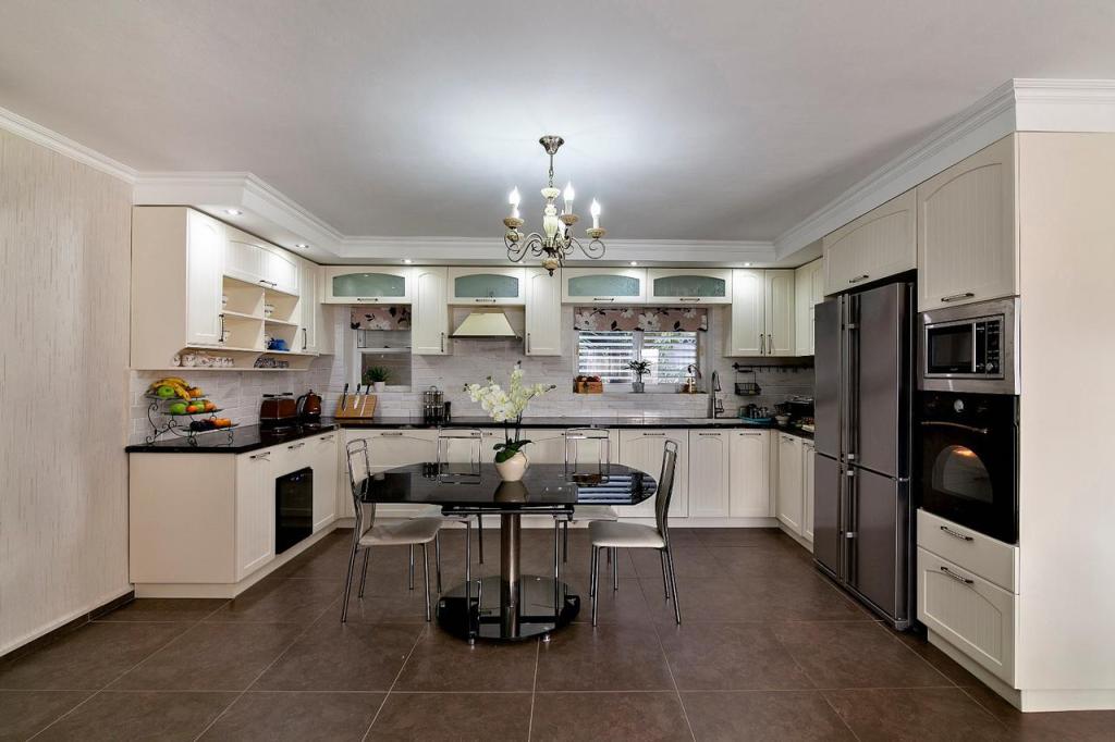 מ מ סטודיו מ מ סטודיו