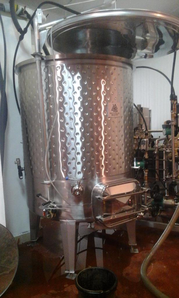 נירוסטה גולן נירוסטה גולן