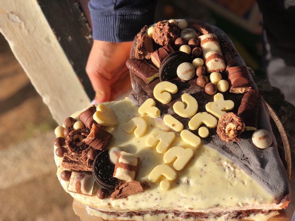 סתיו מעצבת עוגות סתיו מעצבת עוגות