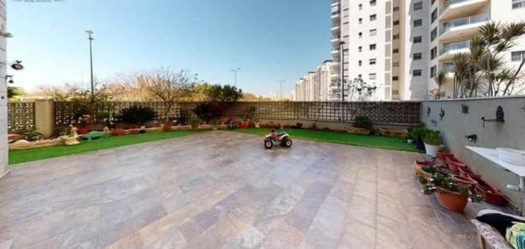 קוסמוס נדל"ן קוסמוס נדל"ן