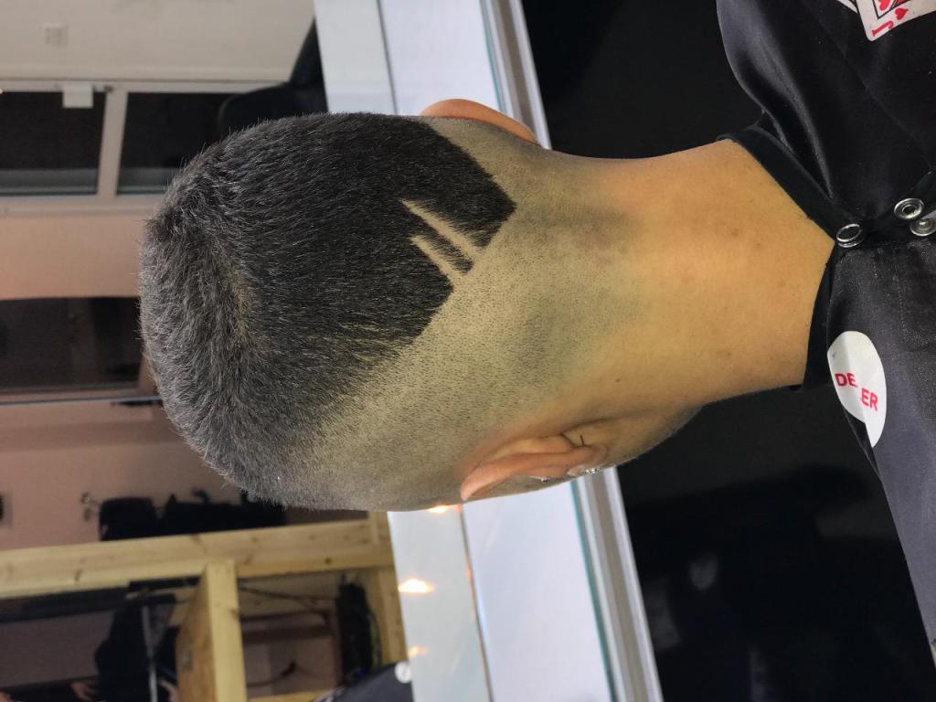 מספרת בר מושיקו מספרת בר מושיקו