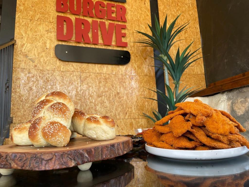 בורגר דרייב בורגר דרייב