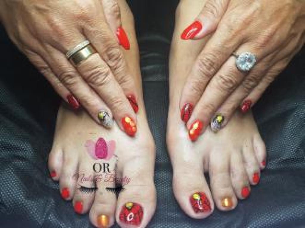 אור ציפורניים וטיפוח אור ציפורניים וטיפוח