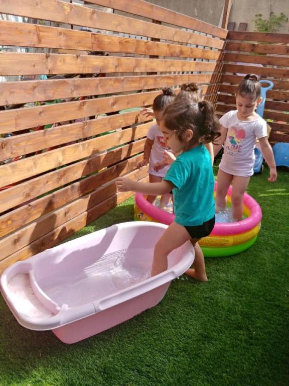 משפחתון מיכלי משפחתון מיכלי