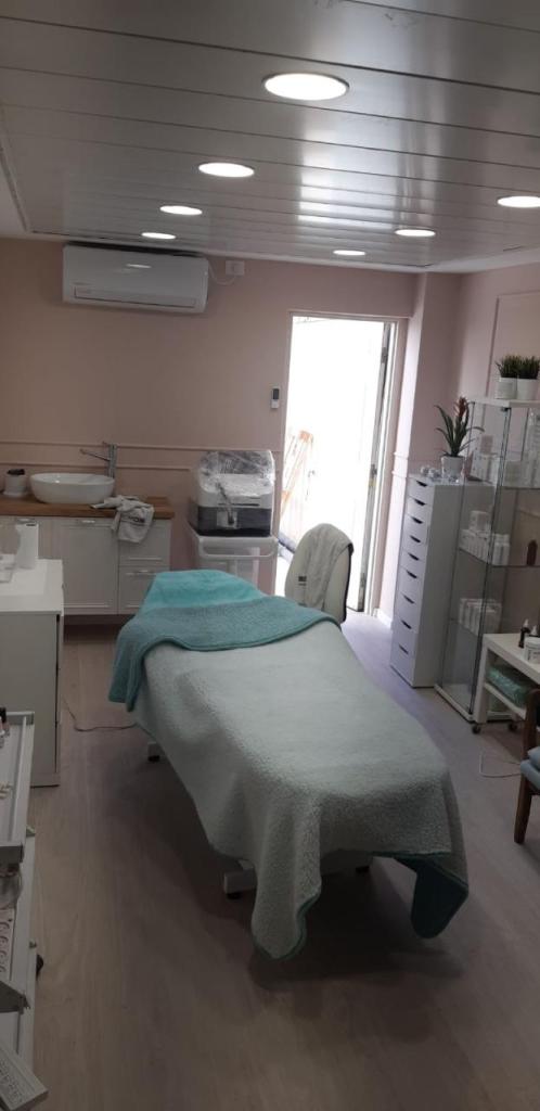 סנדרה פולי קוסמטיקה סנדרה פולי קוסמטיקה