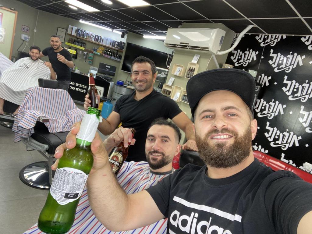 הברבר מספרה לגברים הברבר מספרה לגברים