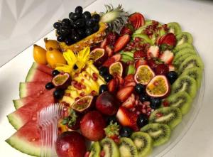 yrin fruits t