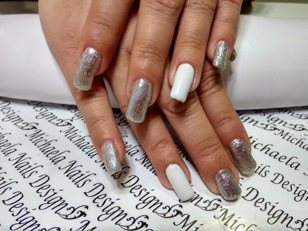 מיכאלה ניילס דיזיין מיכאלה ניילס דיזיין