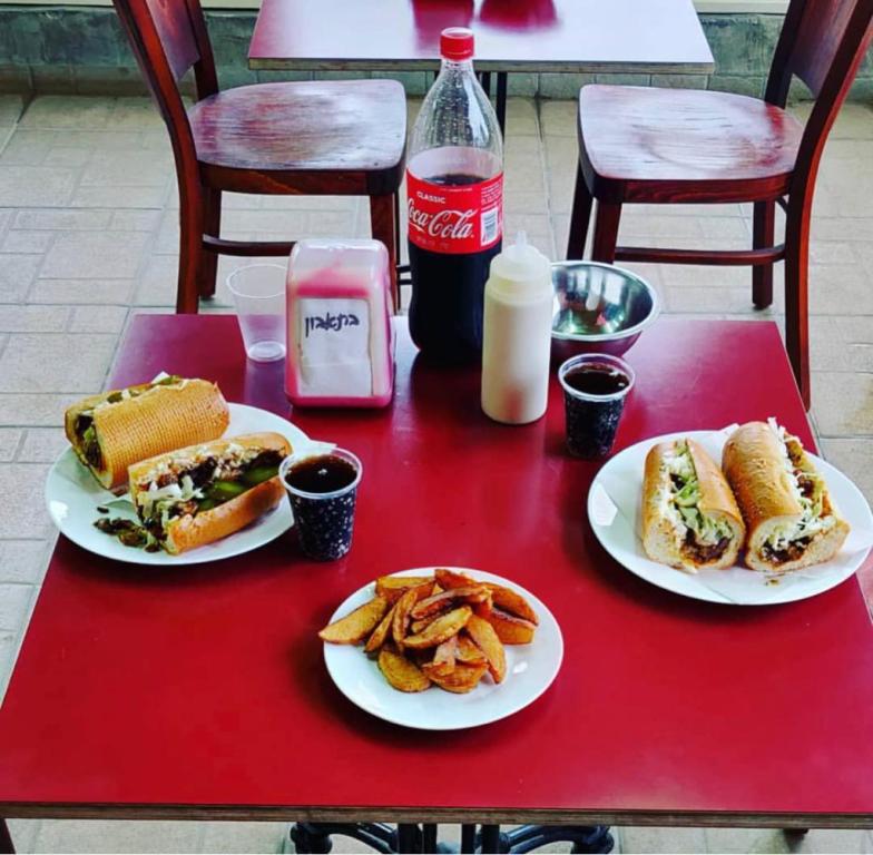 הבקתה קיבוץ שער העמקים הבקתה קיבוץ שער העמקים