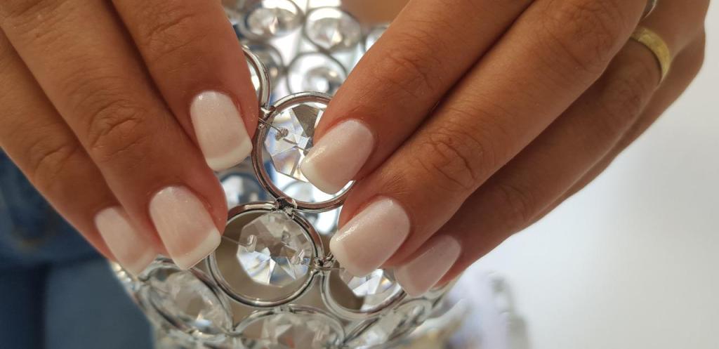 אושרית מגע של יופי אושרית מגע של יופי