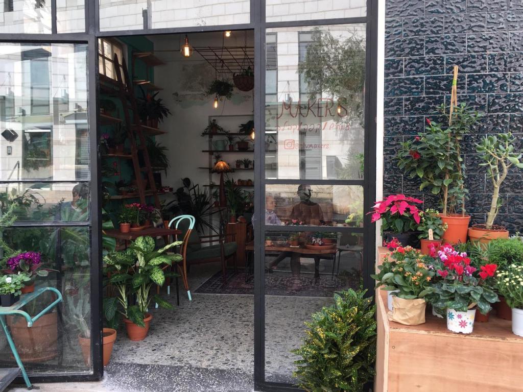 מייקרס מייקרס