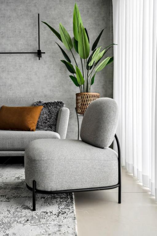 יעל אללוף יעל אללוף