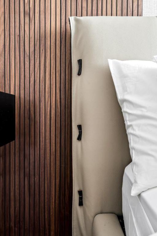 יעל אללוף יעל אללוף