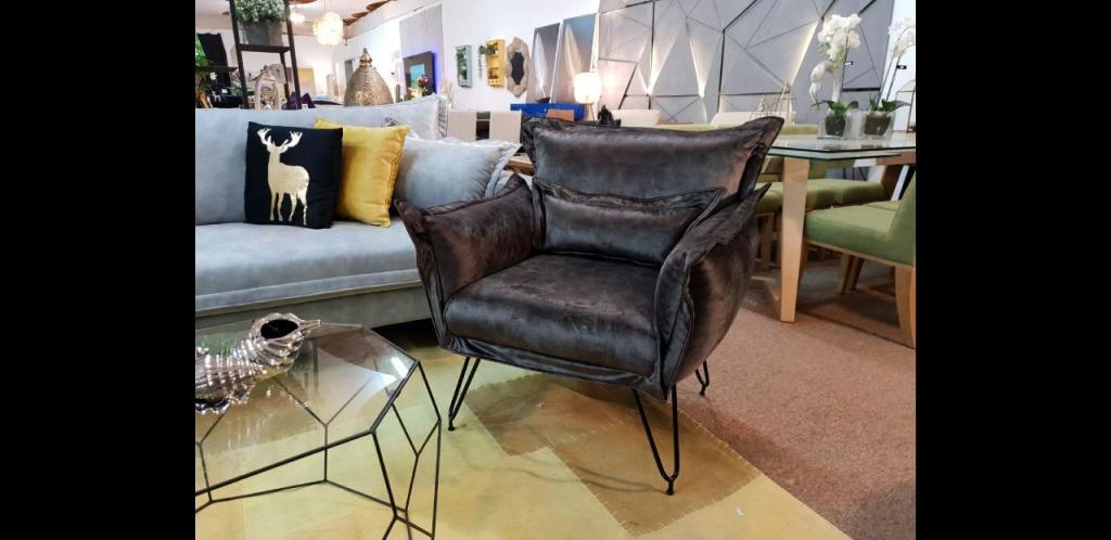 האנגר הרהיטים האנגר הרהיטים