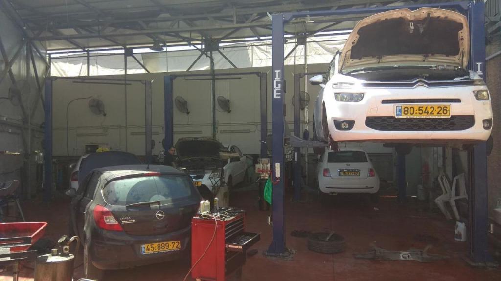 מוסך האחים בר חיים מוסך האחים בר חיים