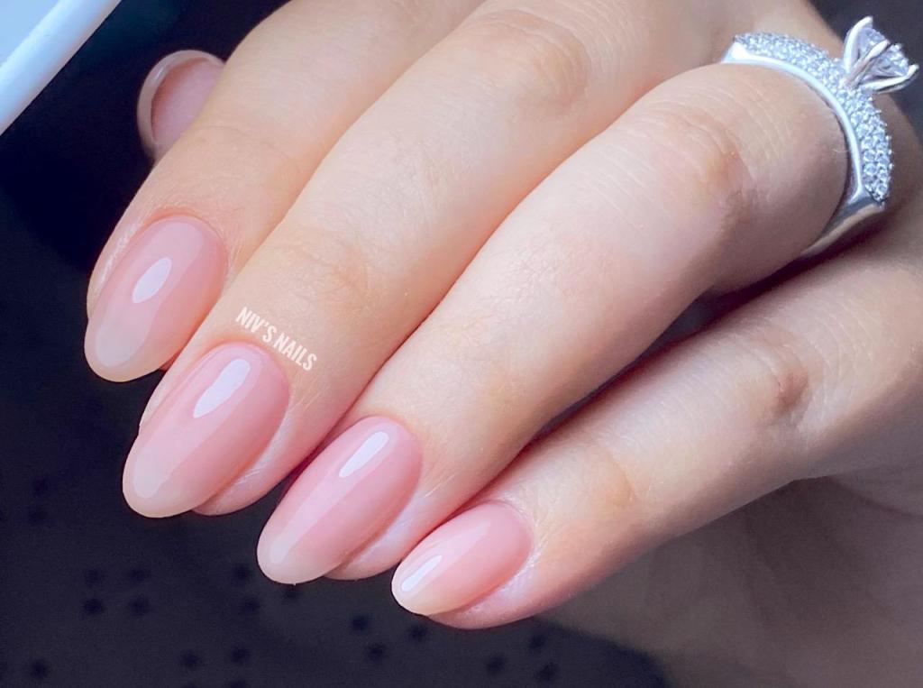 ניב מניקור לק ג'ל ניב מניקור לק ג'ל