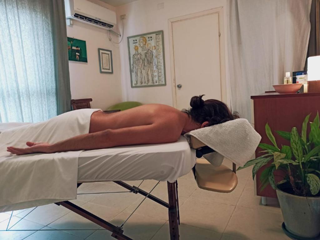 גולן שיאצו גולן שיאצו