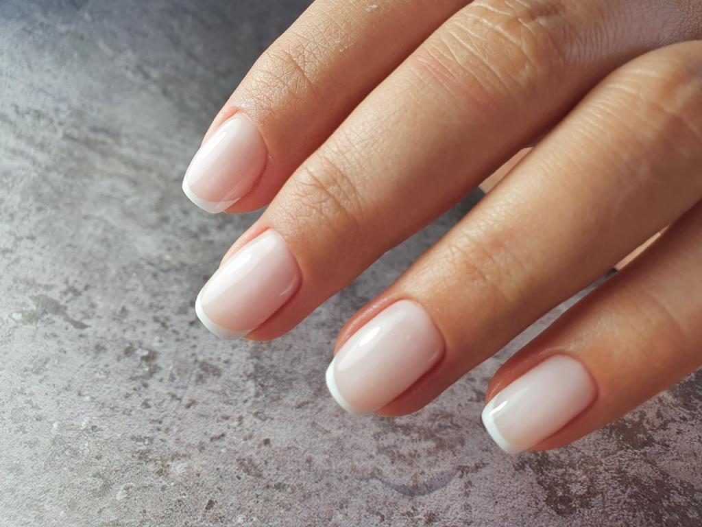 קרינה דאנה טיפוח הציפורן קרינה דאנה טיפוח הציפורן